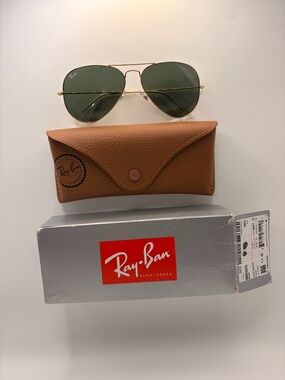 Ray-Ban Men’s Aviator Sunglasses - Gold Frame with Green Lenses